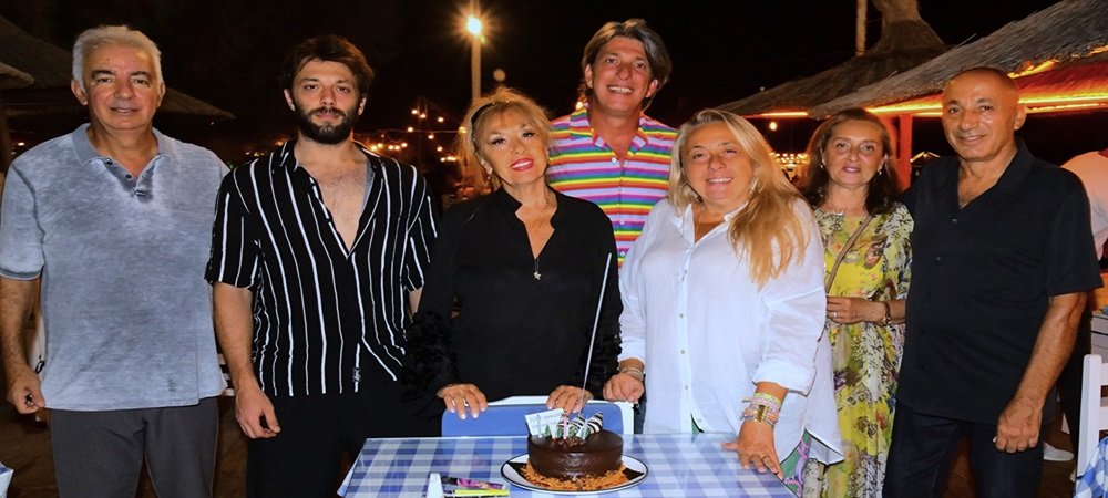 Klip ve doğum günü kutlaması