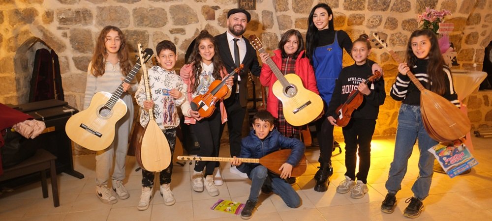 Ünlü Ressam Berfin Uluman Mardin'de çocuk ve gençler için 