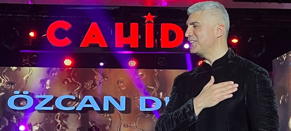 CAHİDE PALAZZO’DA ÖZCAN DENİZ İZDİHAMI