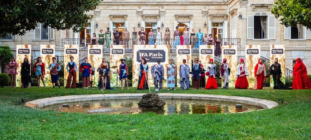 IFA PARIS İstanbul'dan Fransız Sarayı’nda Büyüleyici Mezuniyet Defilesi