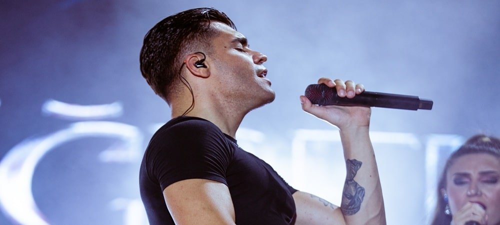 Emir Can İğrek’ten İzmir’de Unutulmaz Gece