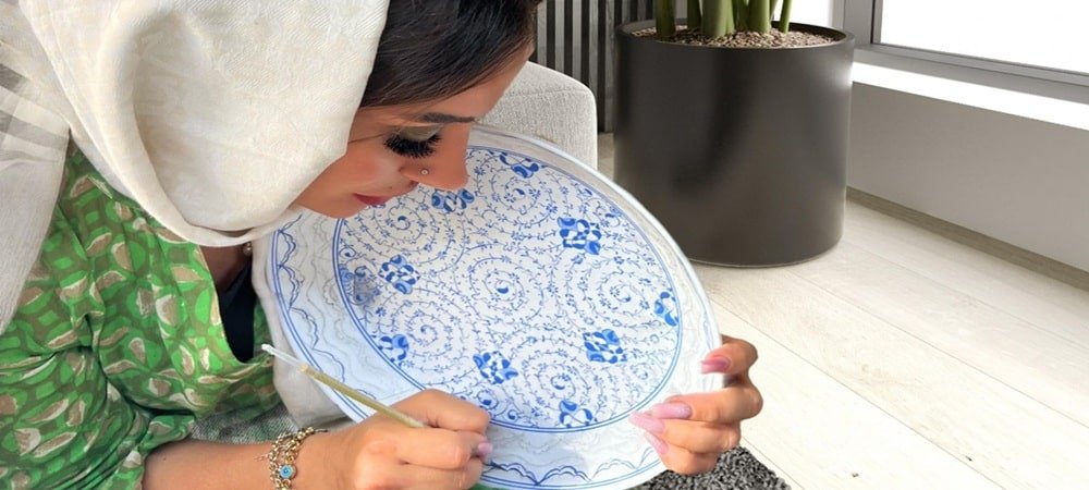 ATEŞE MEFTUN BİR SANAT PINAR KÜLEK VE ÇİNİ SANATI