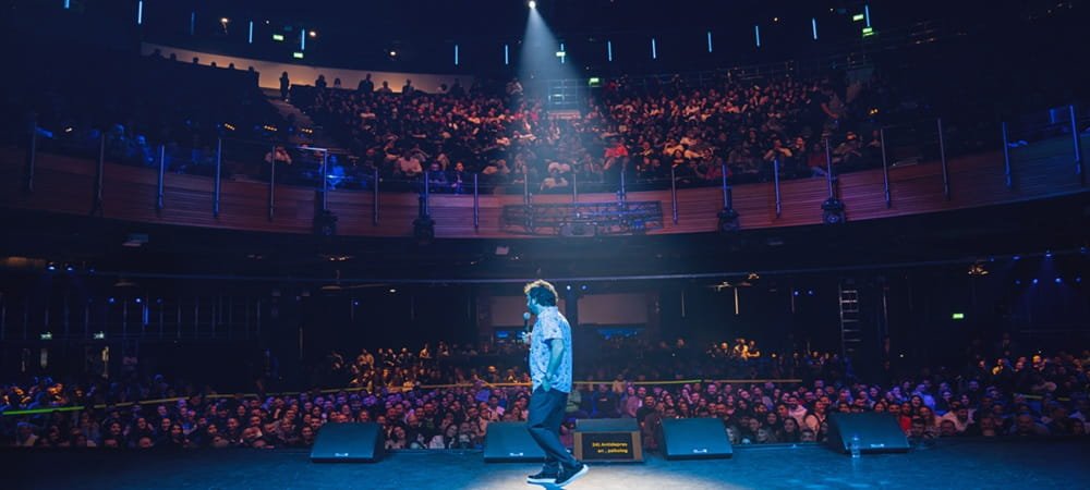 Hasan Can Kaya, Devlerin Sahnesinde: Biletler 15 Gün Önceden Tükendi