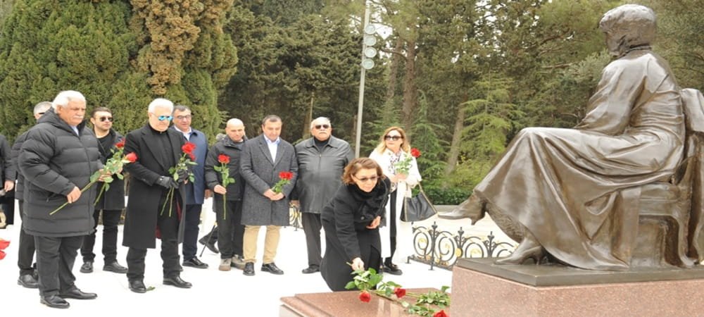 İBB ŞEHİR TİYATROLARI VE AZERBAYCAN DEVLET AKADEMİK MİLLİ DRAM TİYATROSU ARASINDAKİ İŞ BİRLİĞİ GÜÇLENİYOR